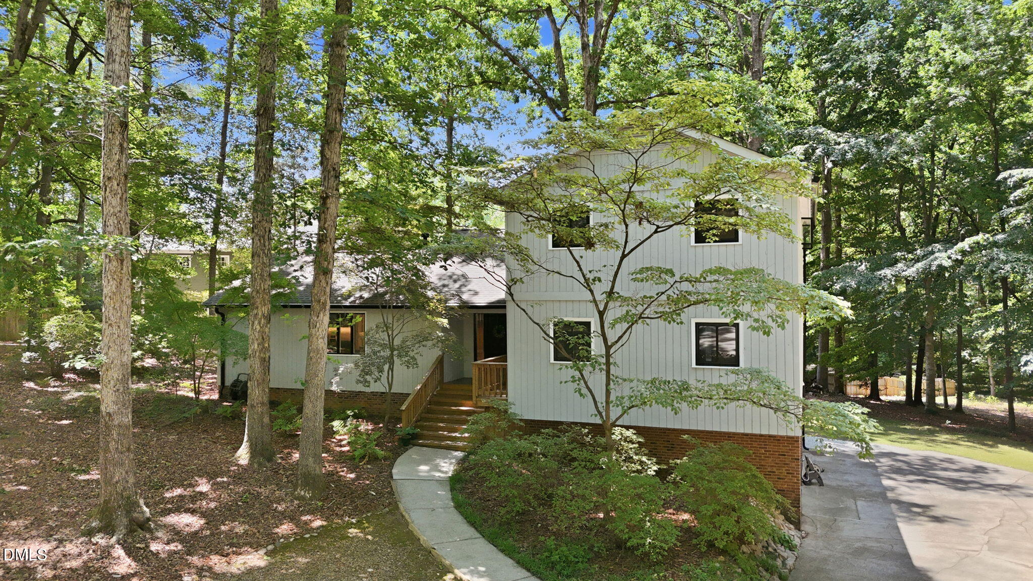6101 Dresden Lane