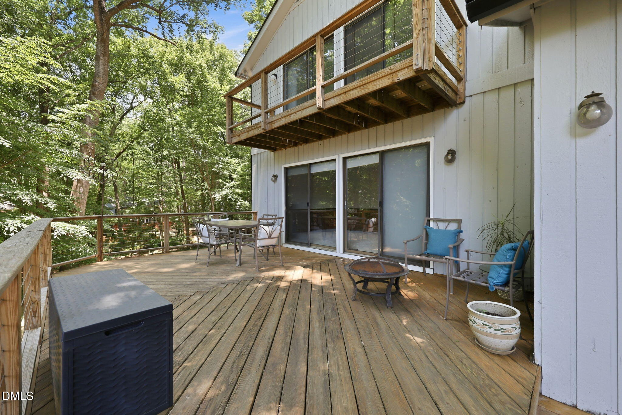 6101 Dresden Lane
