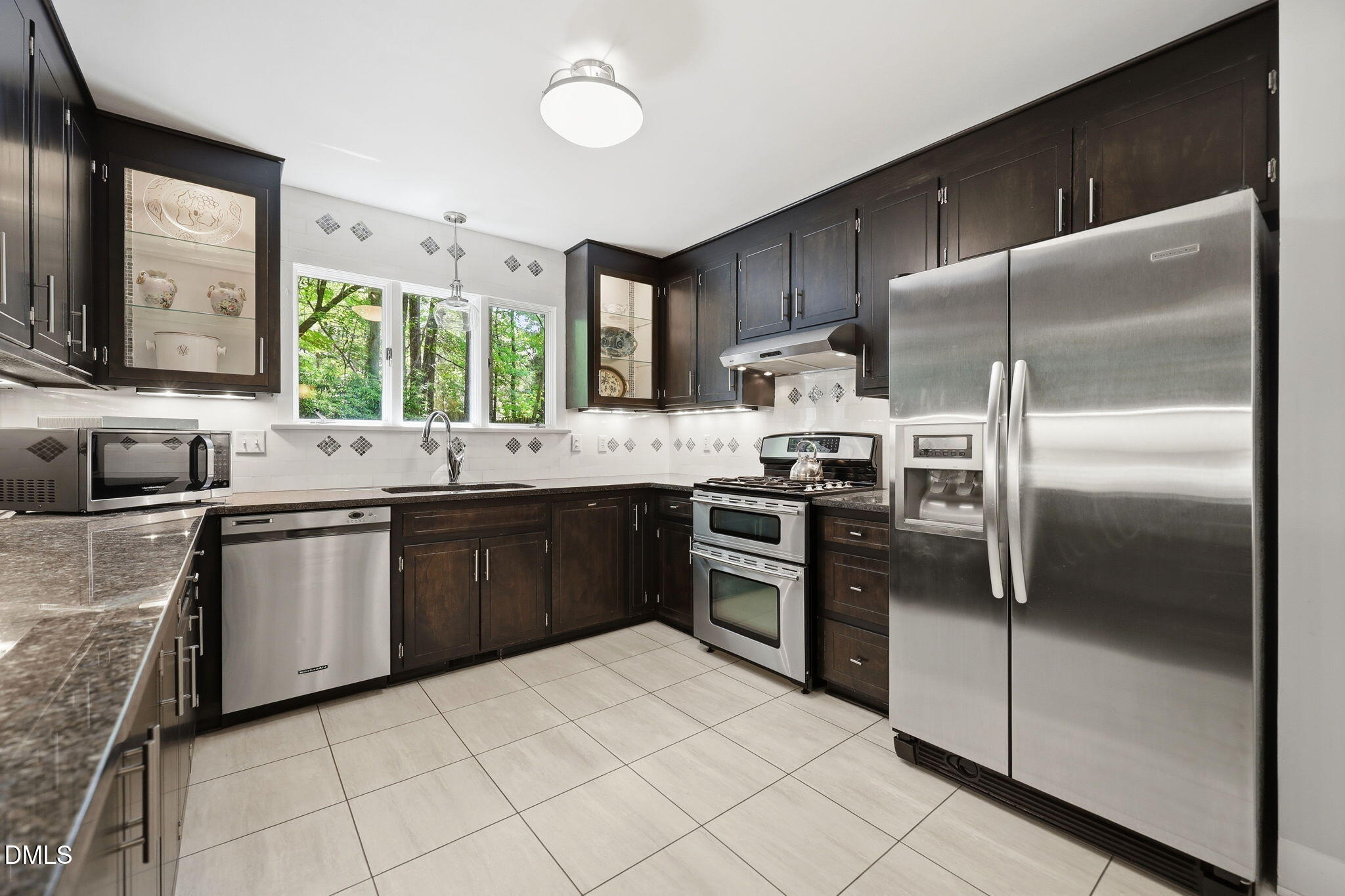 6101 Dresden Lane
