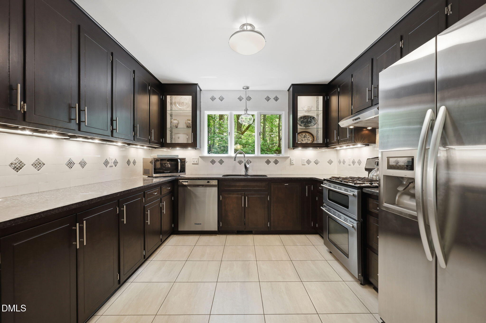 6101 Dresden Lane