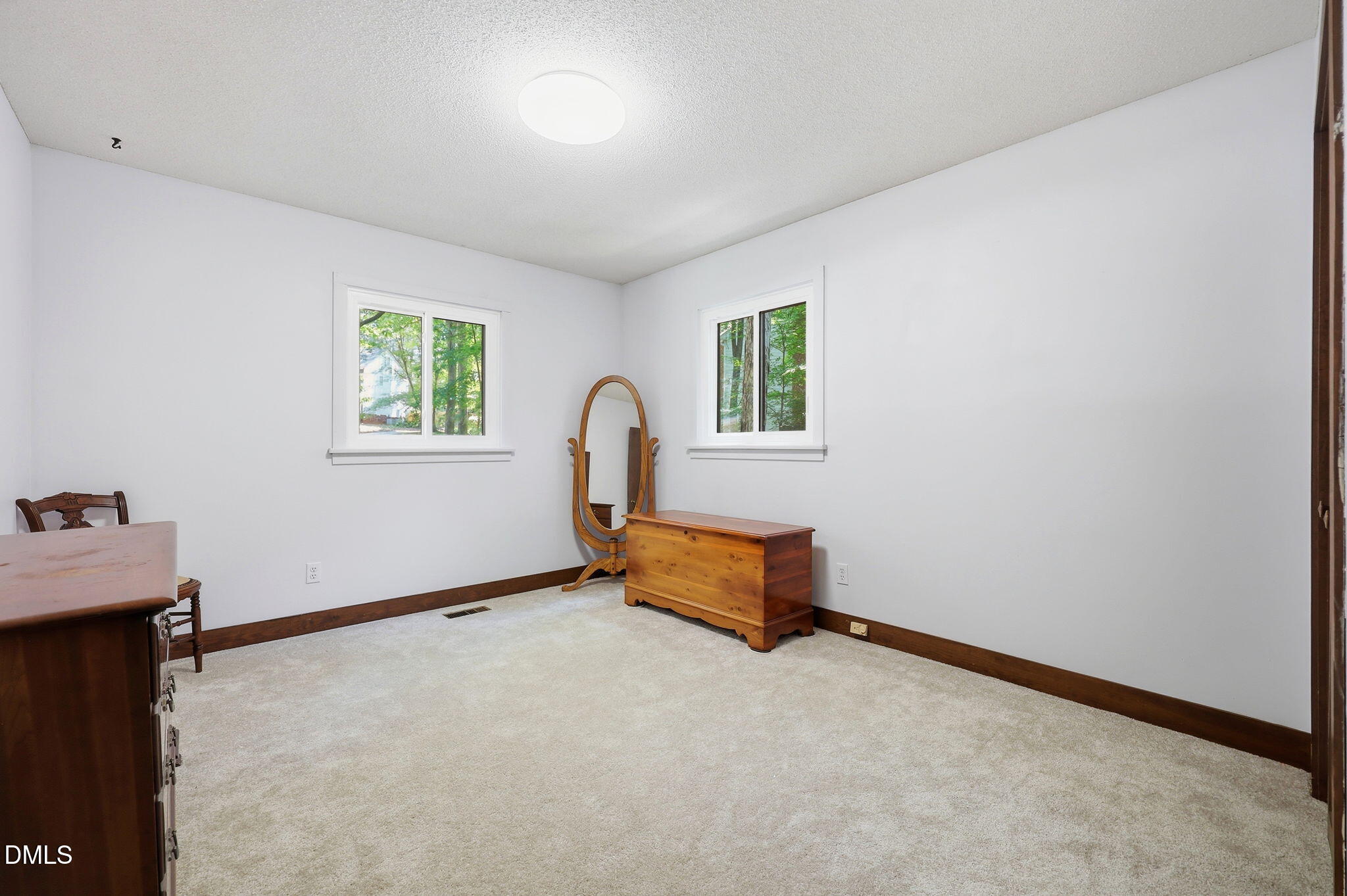 6101 Dresden Lane