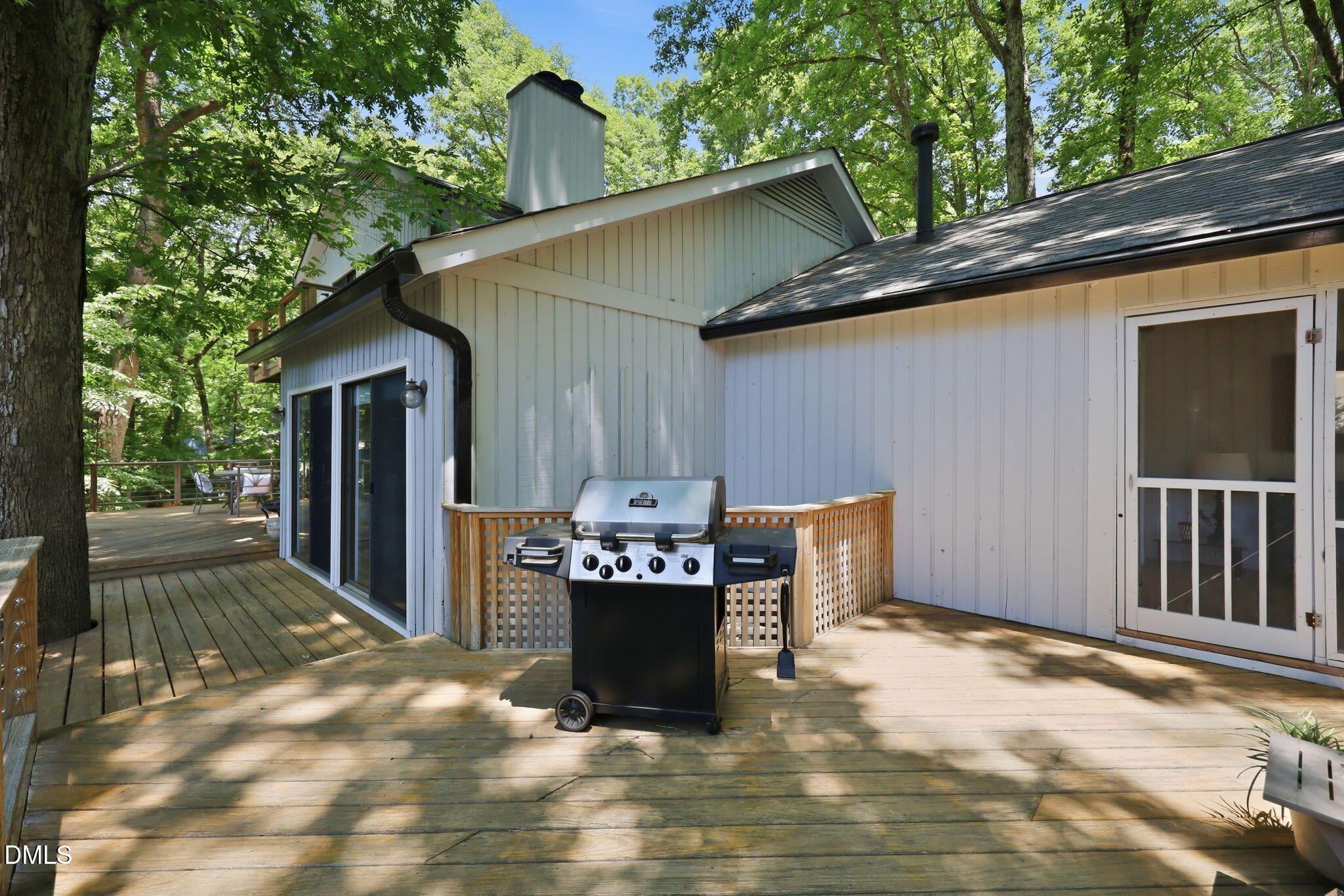 6101 Dresden Lane