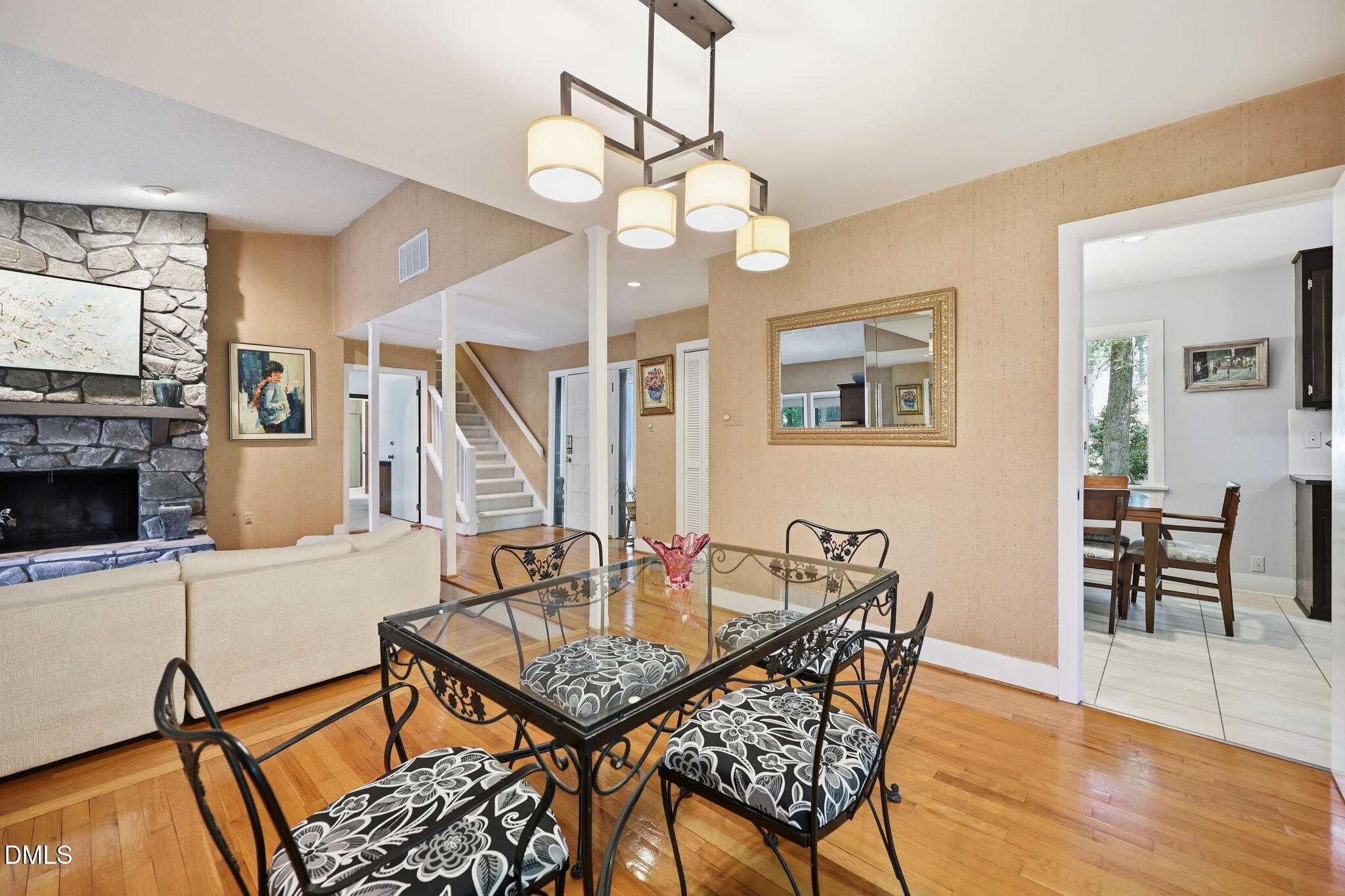 6101 Dresden Lane