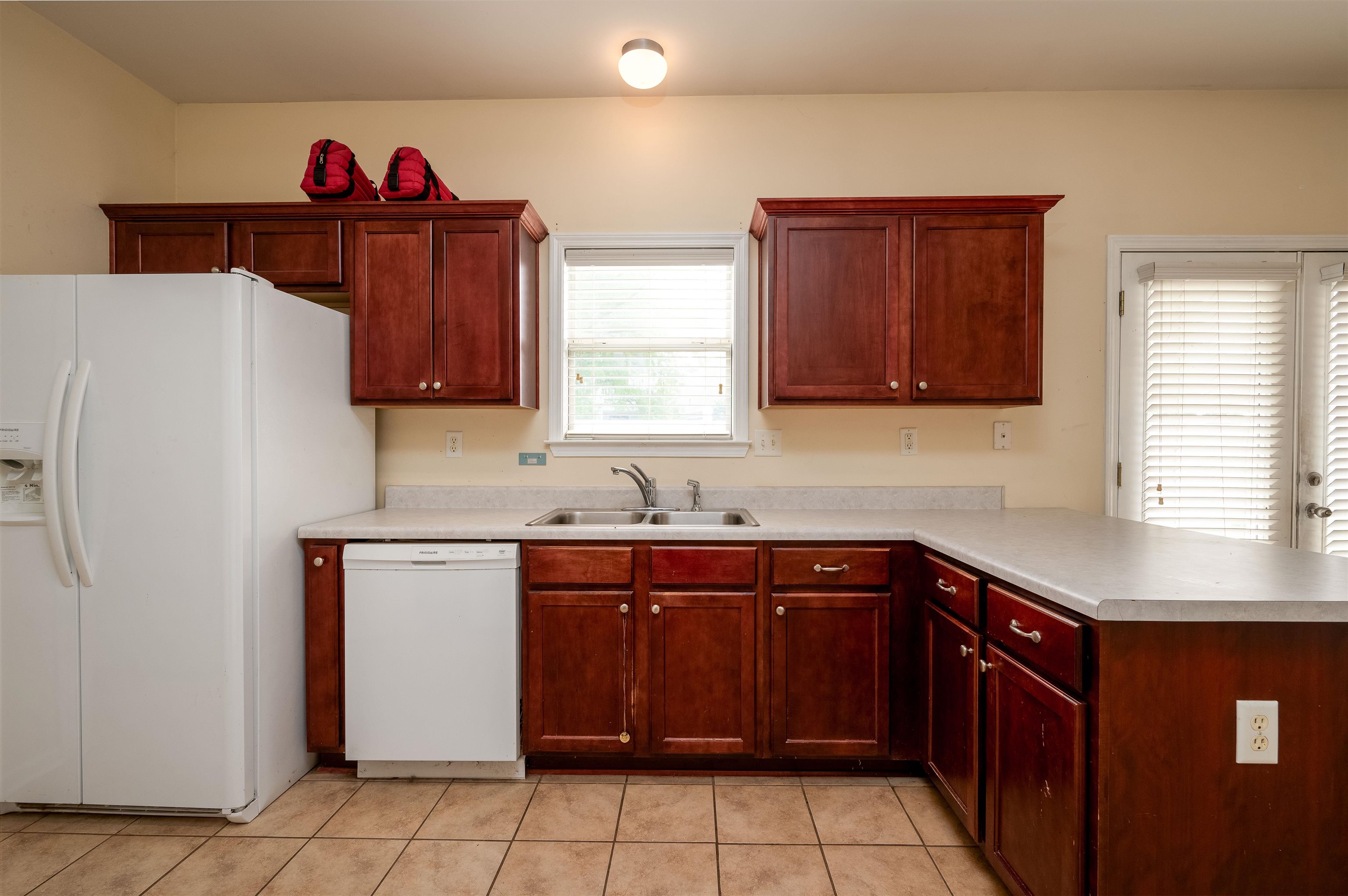 132 FLEETS ISLAND DR