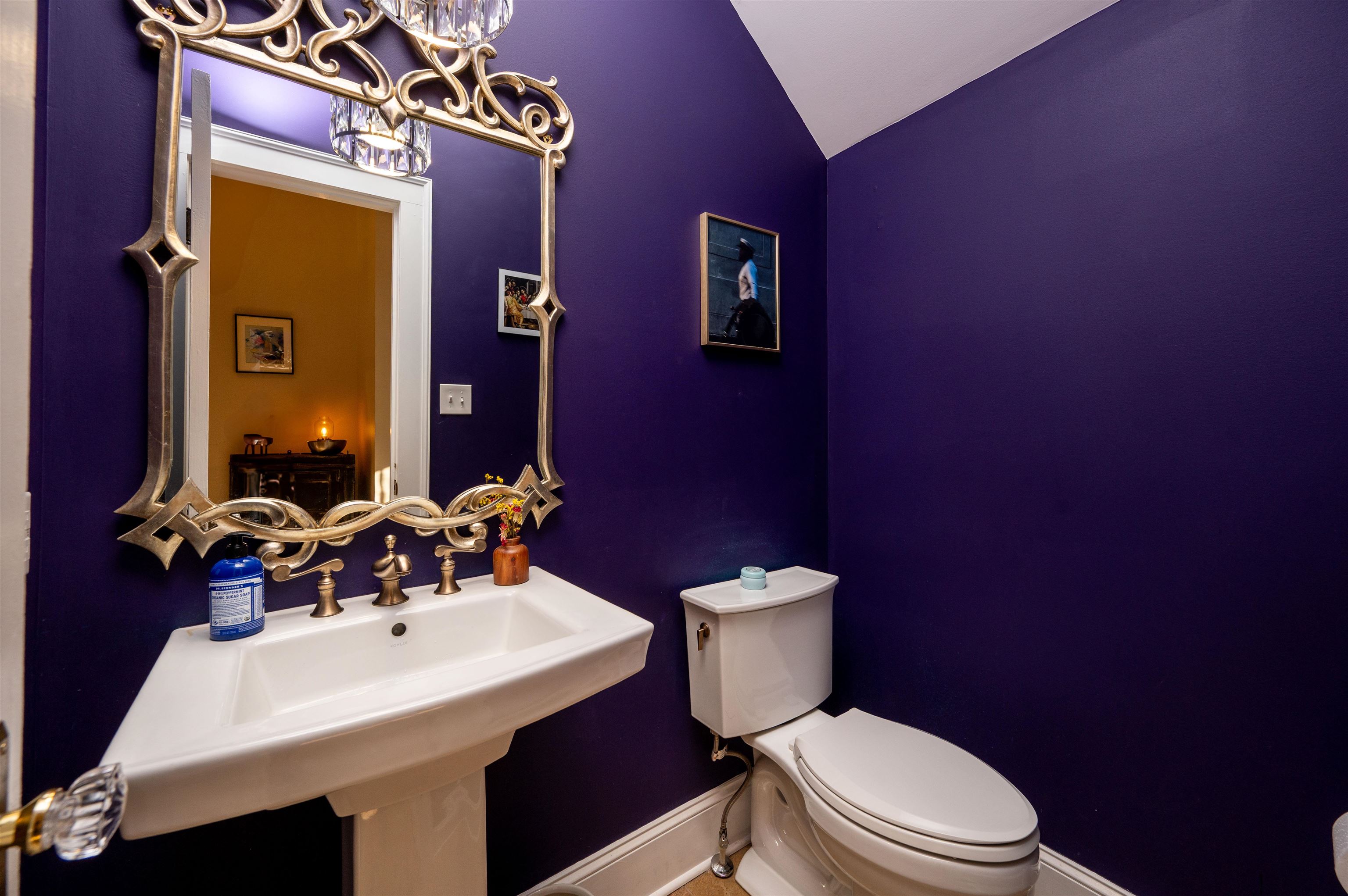 1553 EASTMORELAND AVE