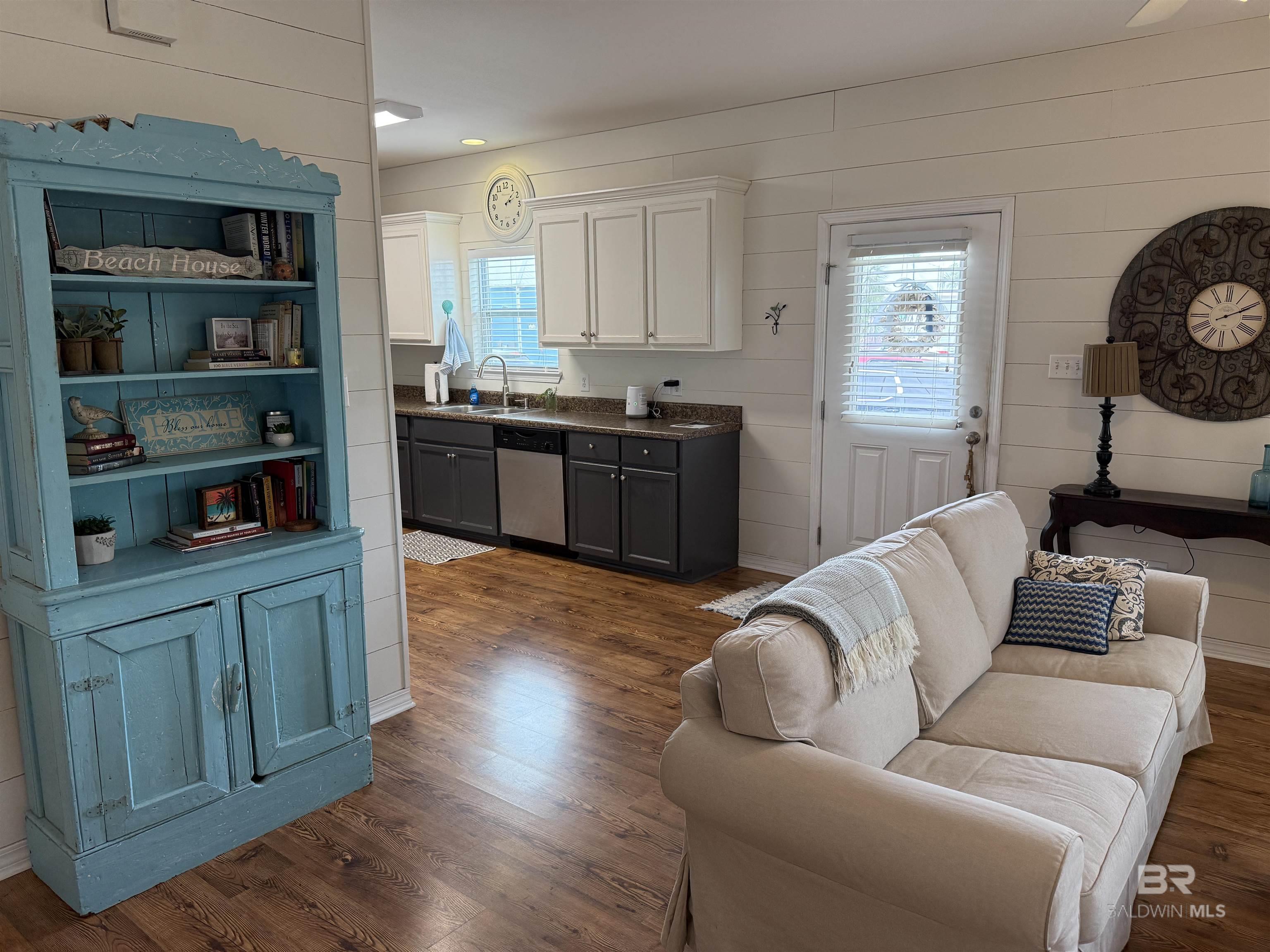 5781 State Highway 180 6006