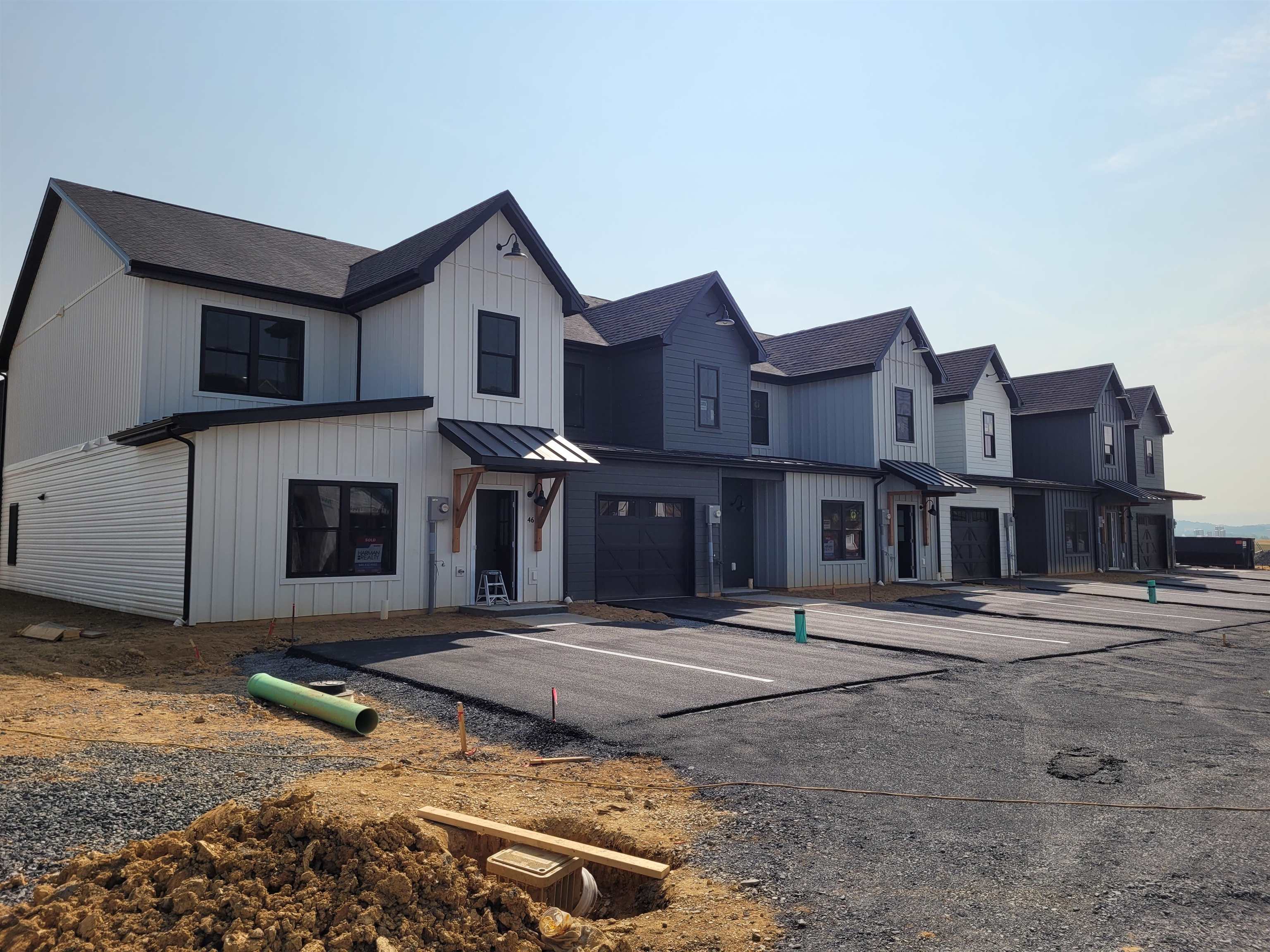 26 PRAIRIE CT