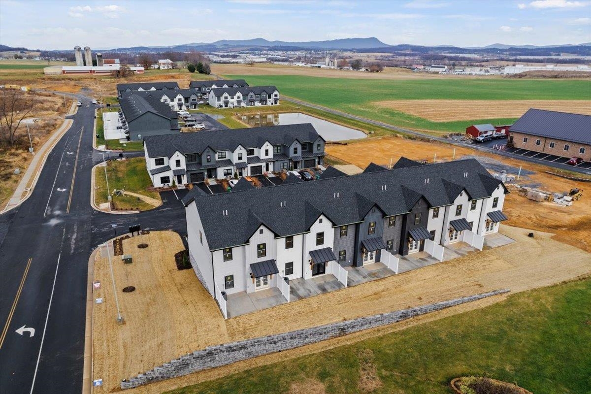 45 PRAIRIE CT
