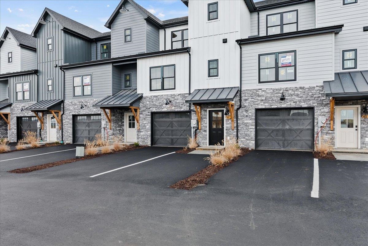 45 PRAIRIE CT