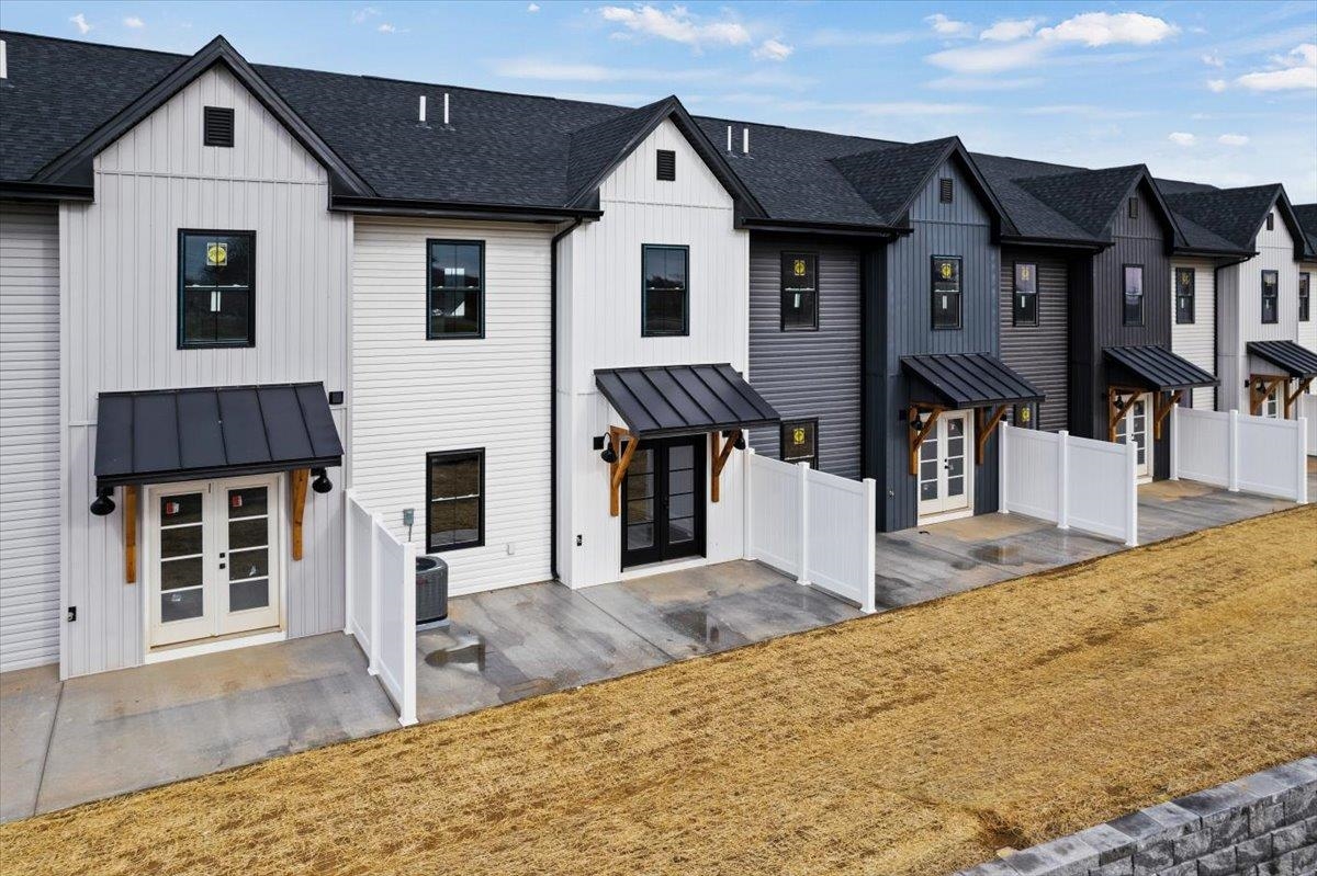 45 PRAIRIE CT