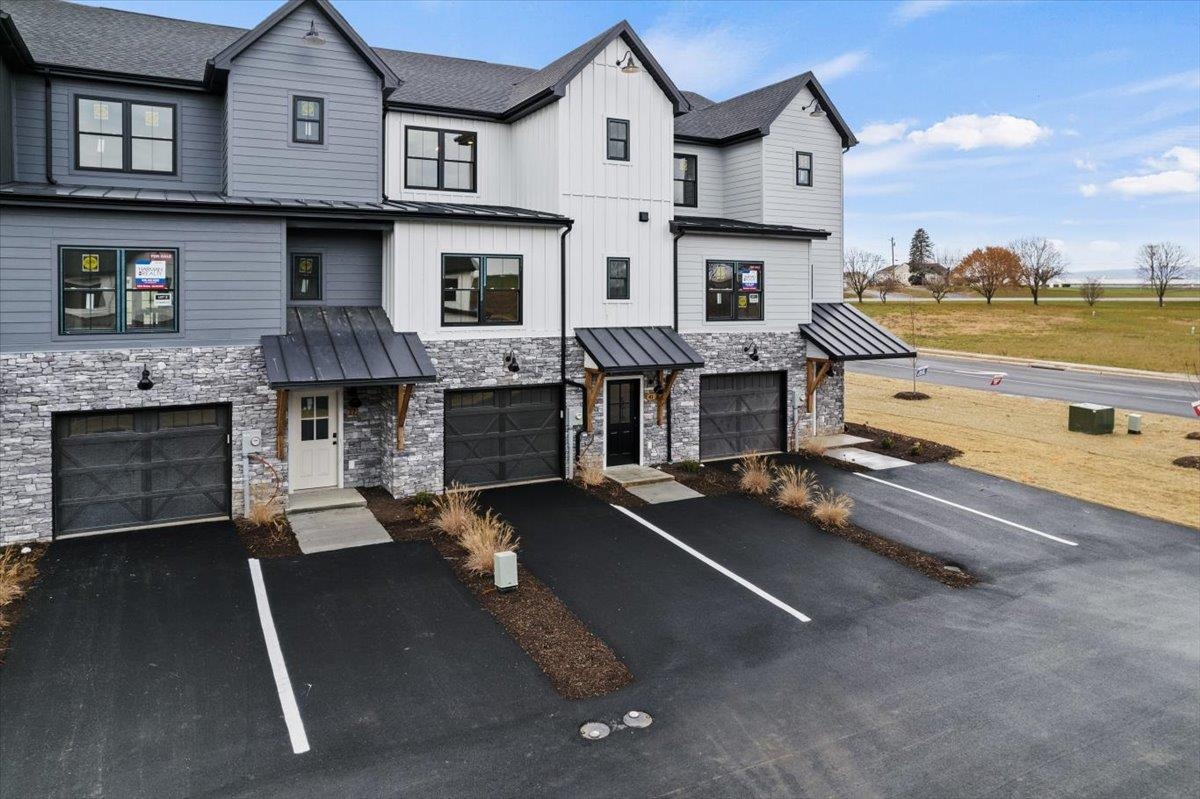 45 PRAIRIE CT