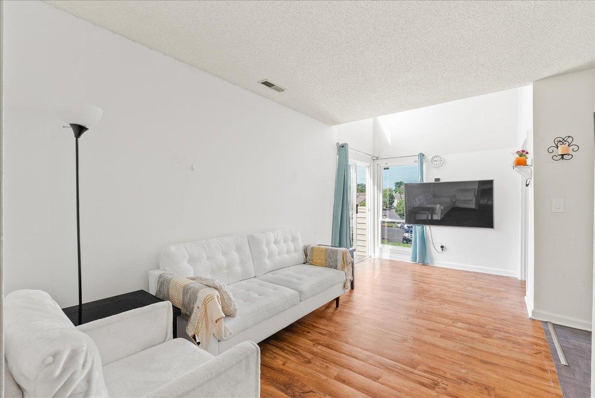 1331 BRADLEY DR
