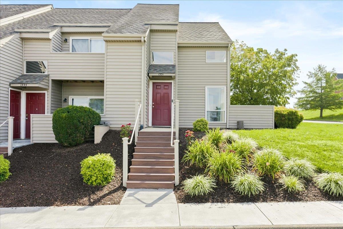 1331 BRADLEY DR