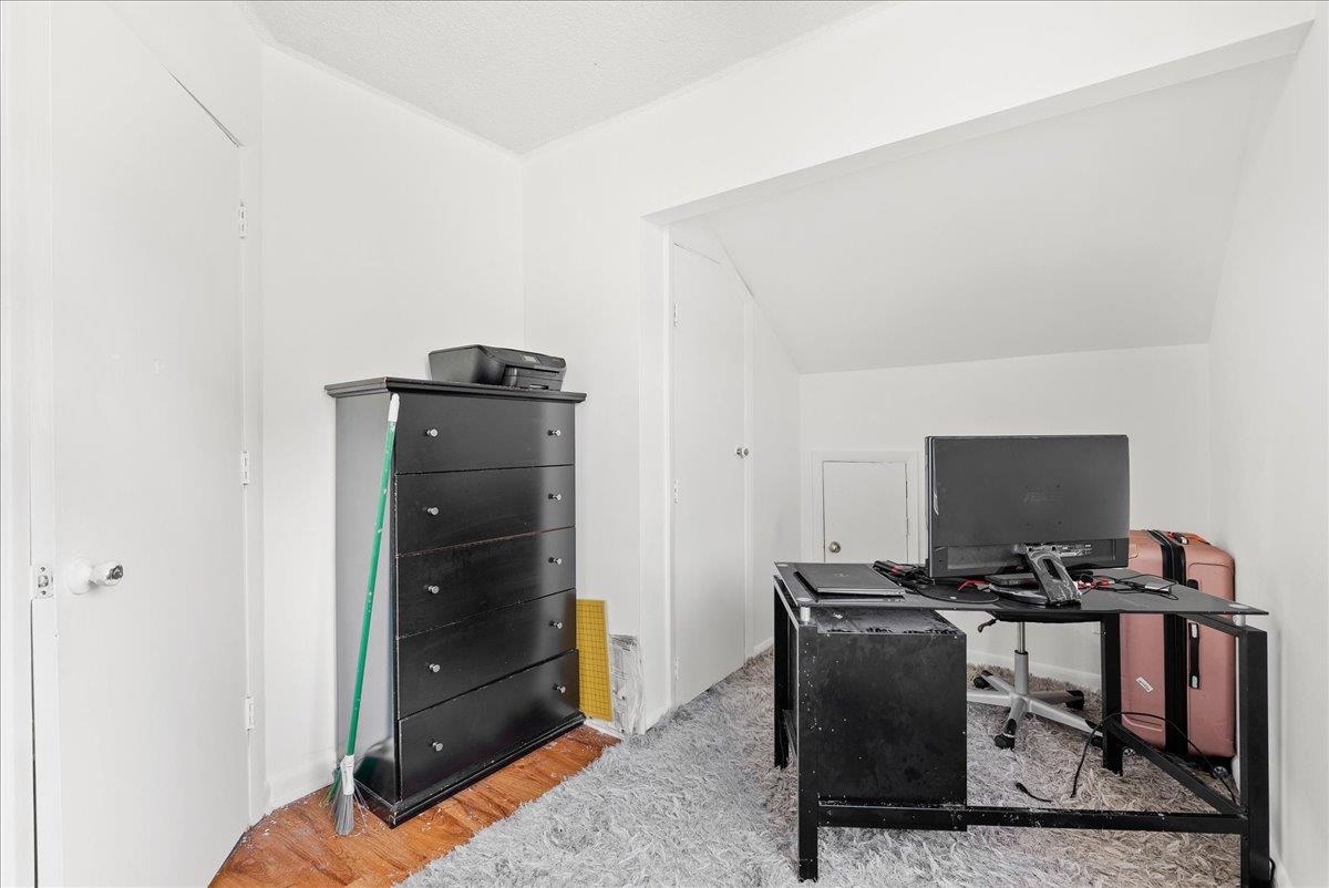 1331 BRADLEY DR