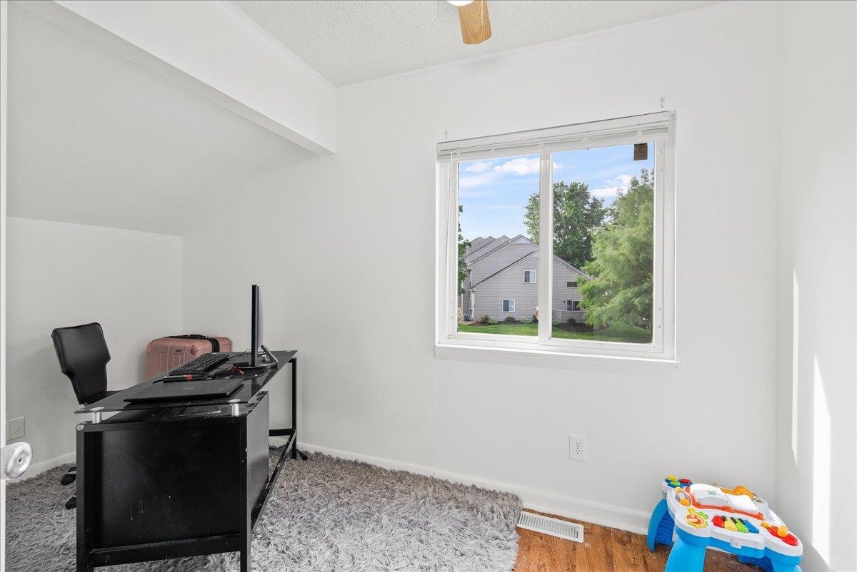 1331 BRADLEY DR