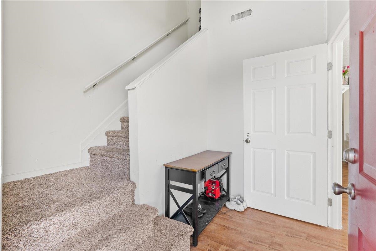 1331 BRADLEY DR