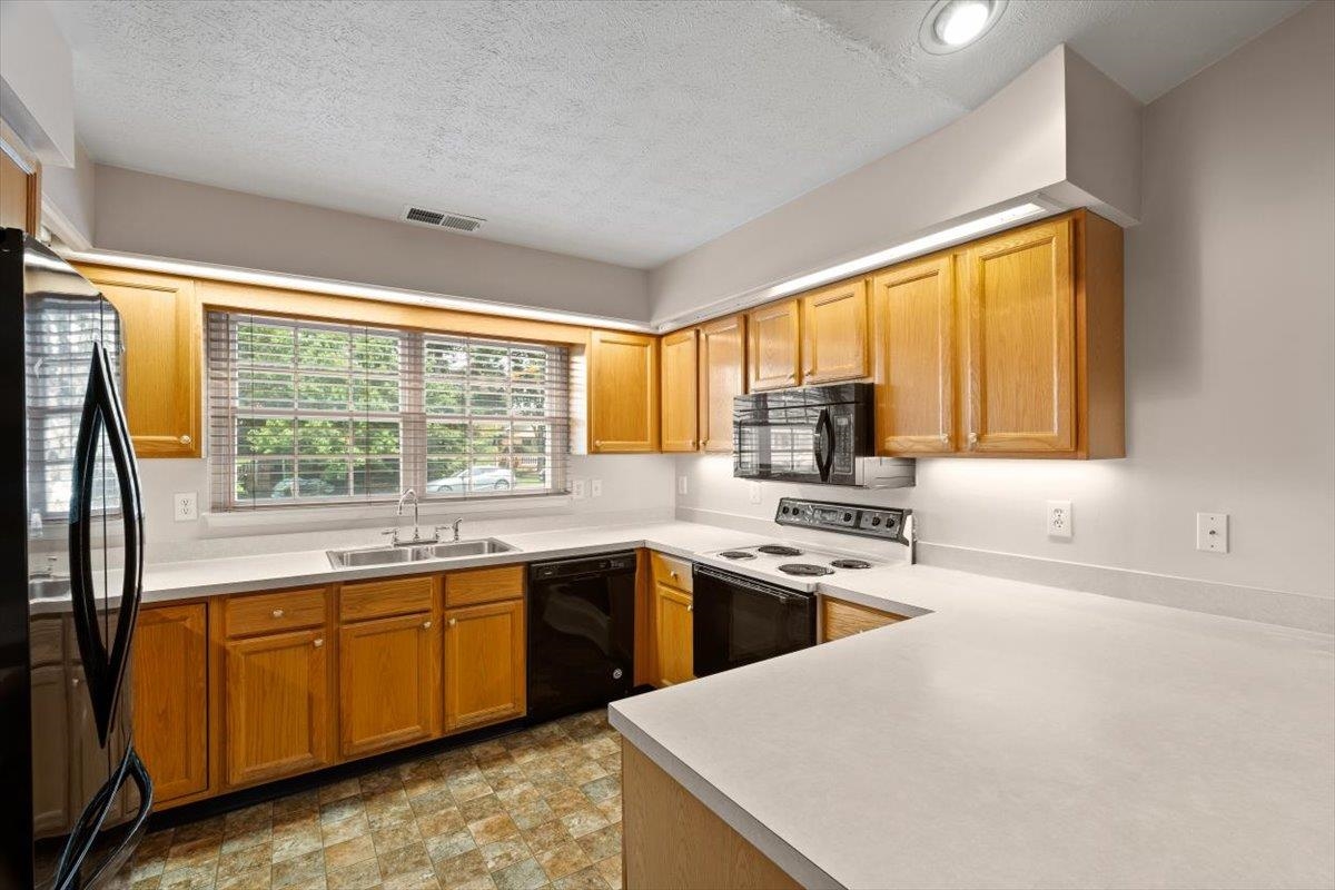 244 EMERALD DR