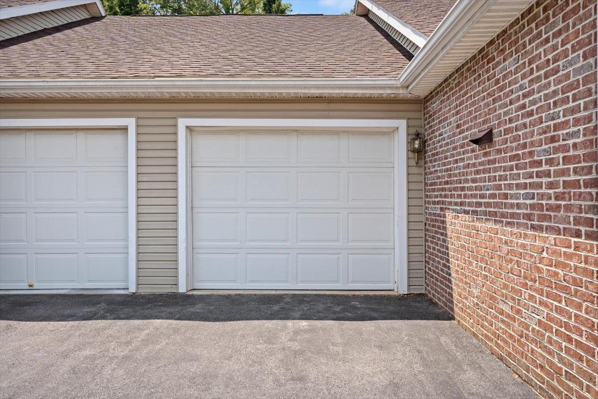 244 EMERALD DR