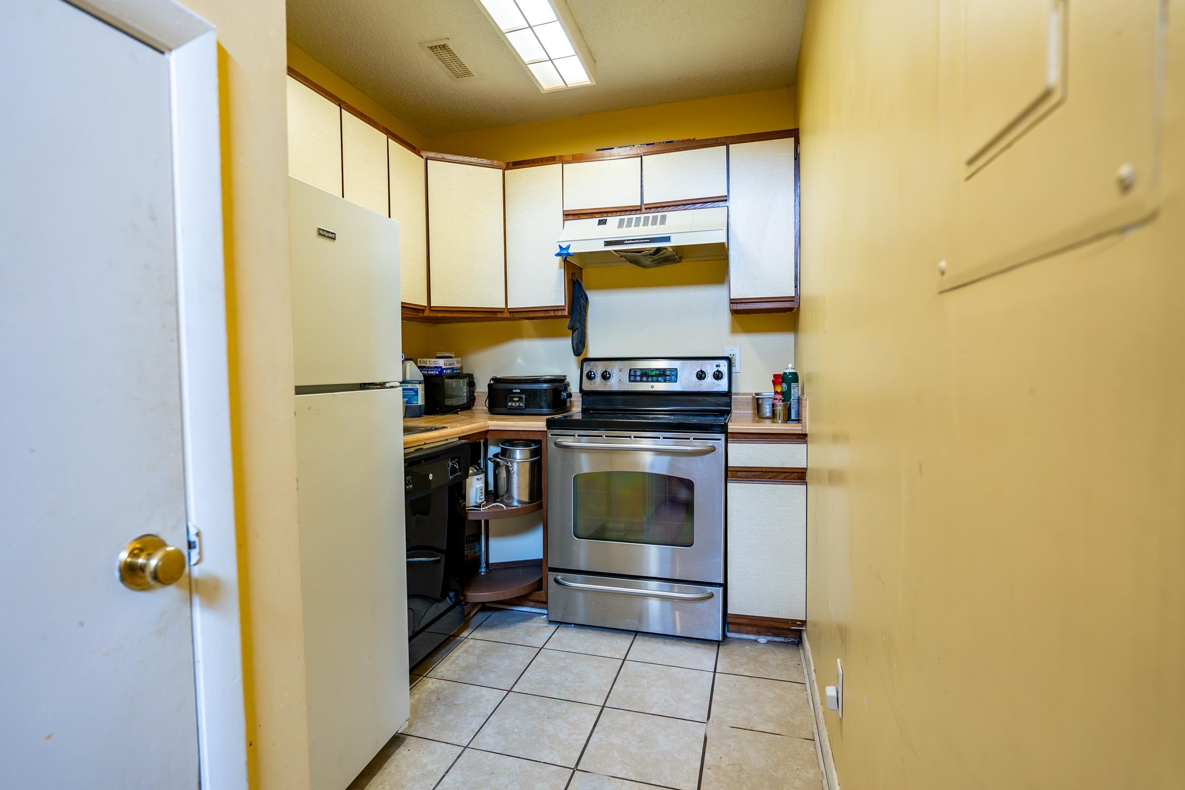 1314 BRADLEY DR