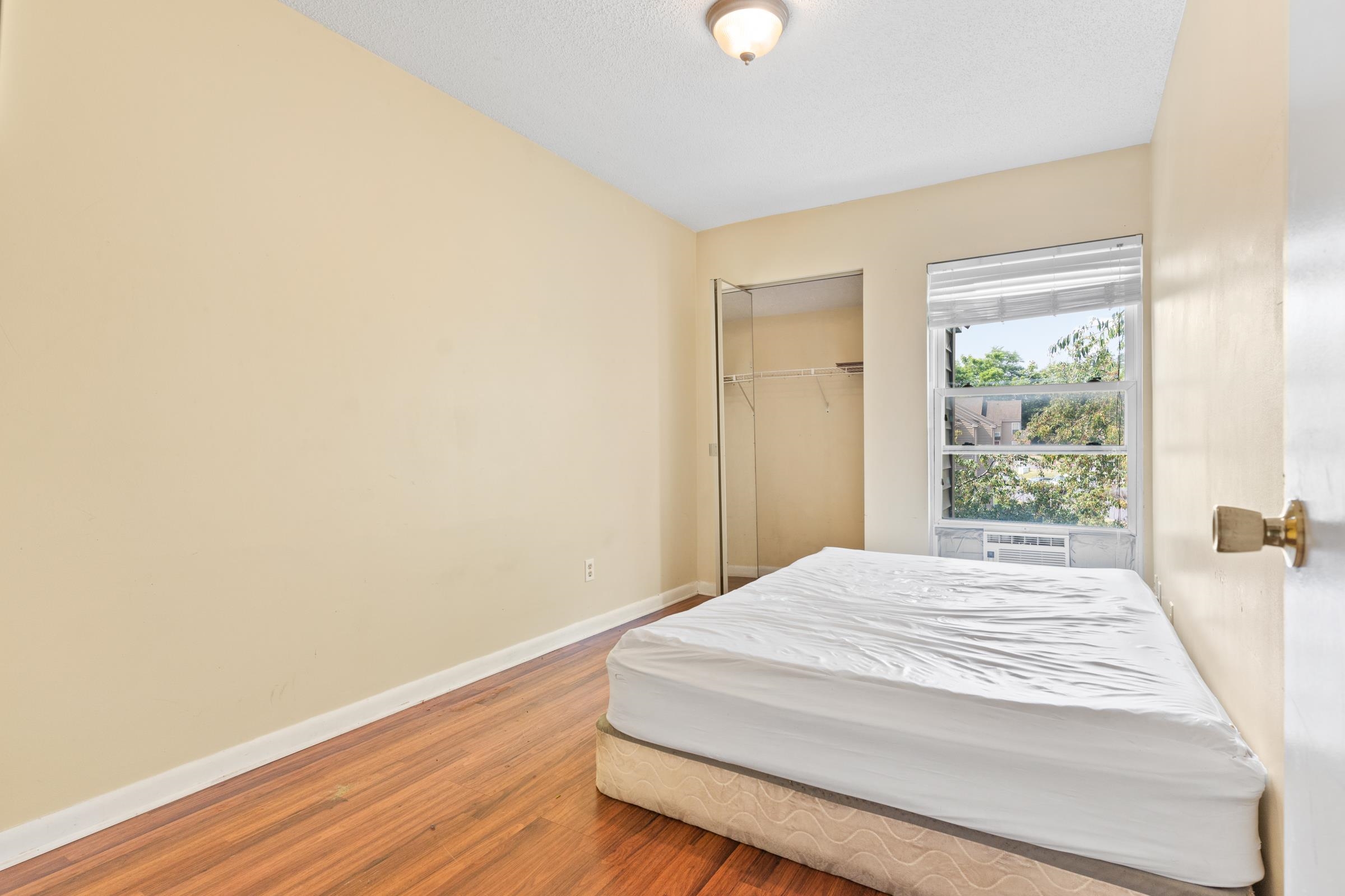1314 BRADLEY DR
