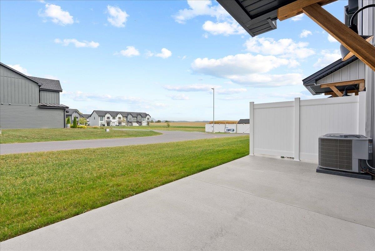 14 PRAIRIE CT