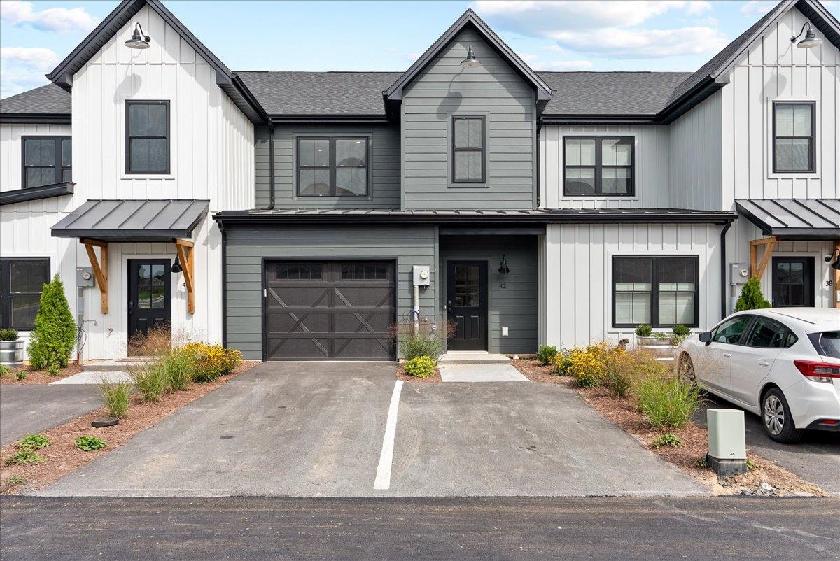 14 PRAIRIE CT