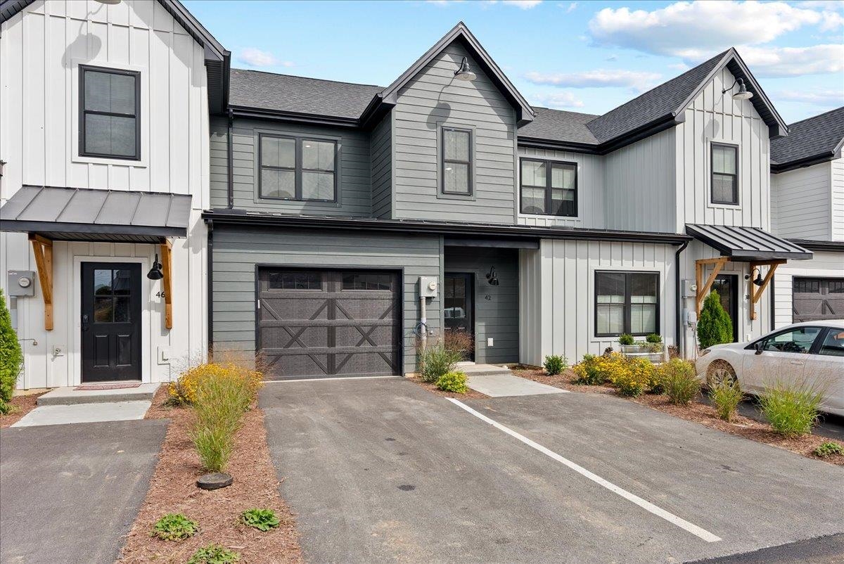 14 PRAIRIE CT