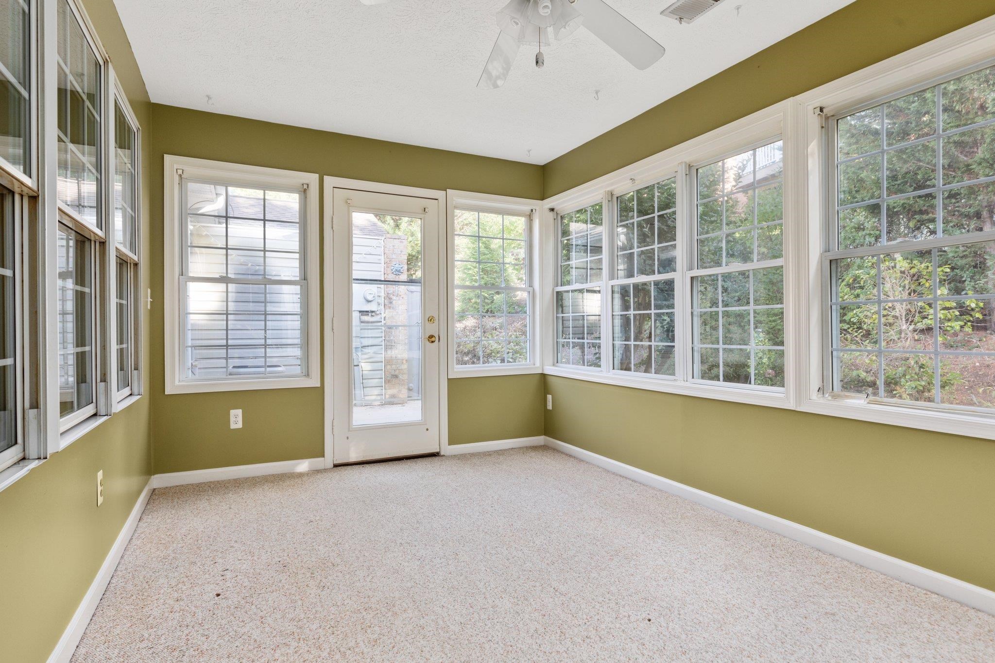 324 EMERALD DR