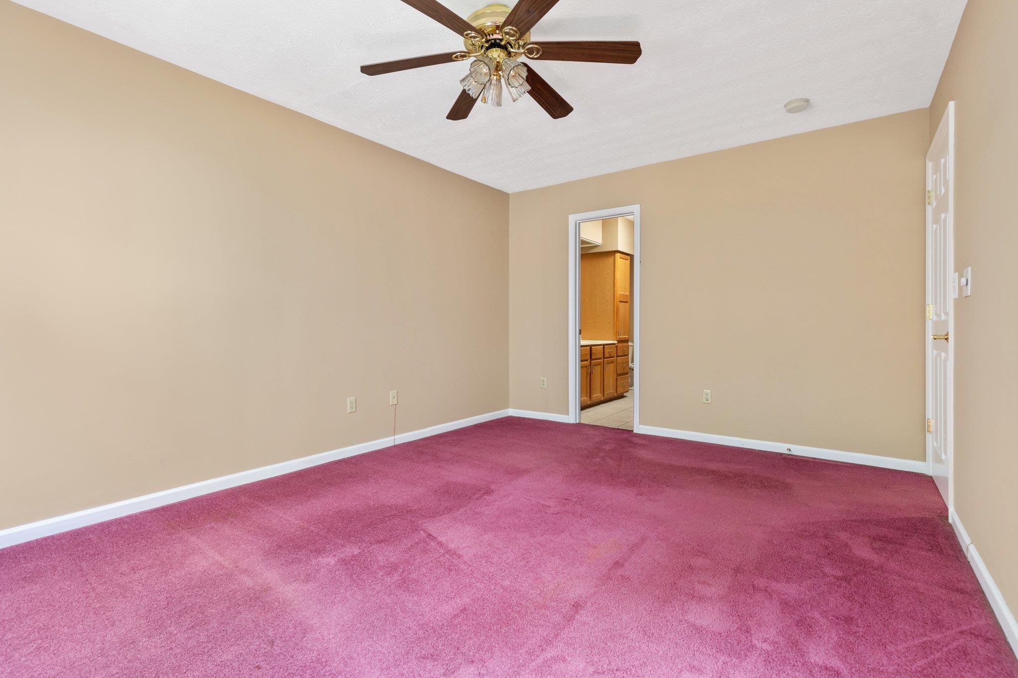 324 EMERALD DR