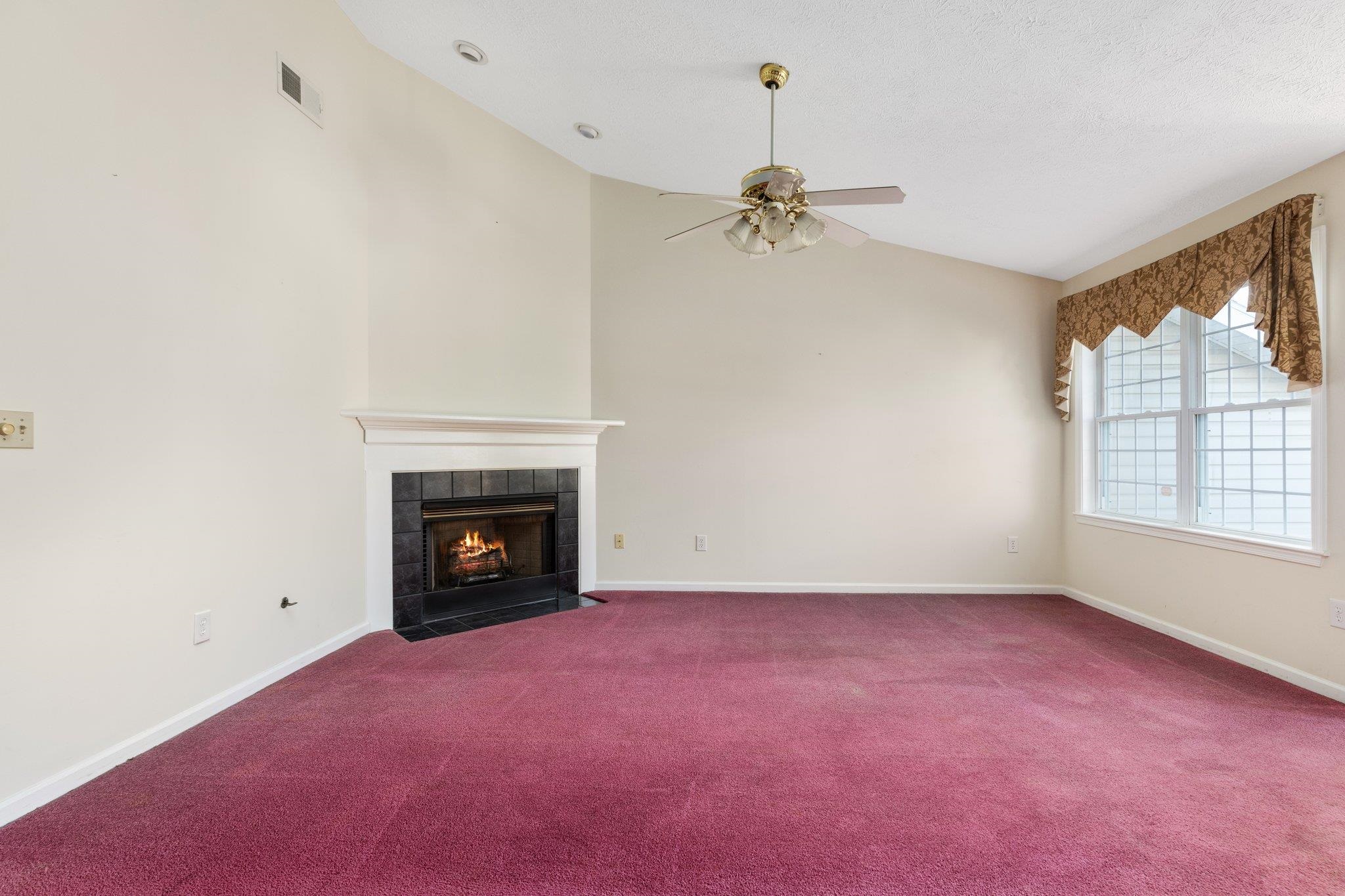324 EMERALD DR