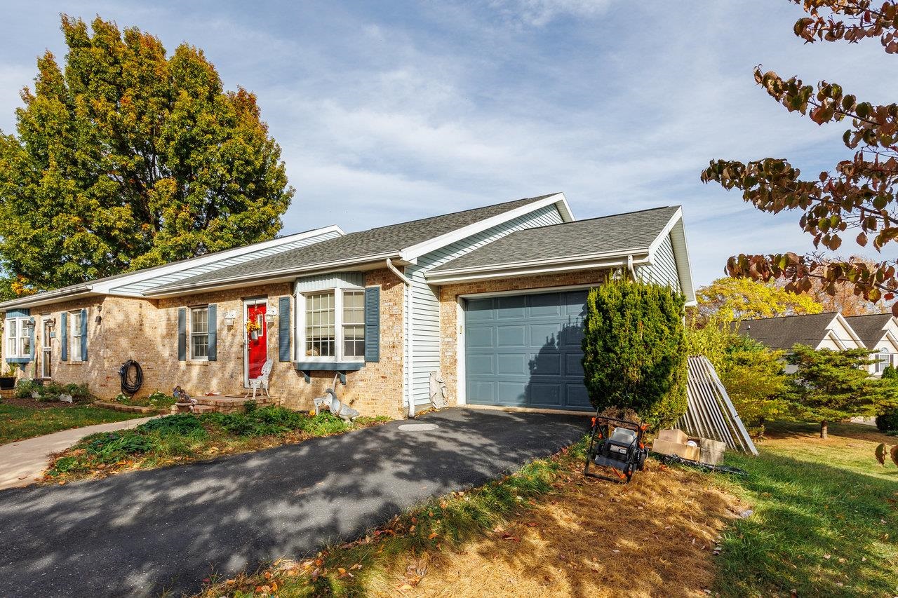 2398 MEADOW CT