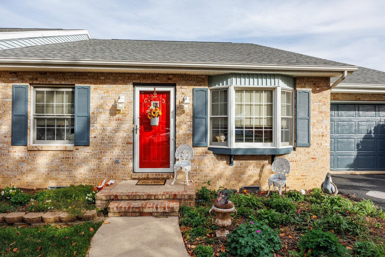 2398 MEADOW CT