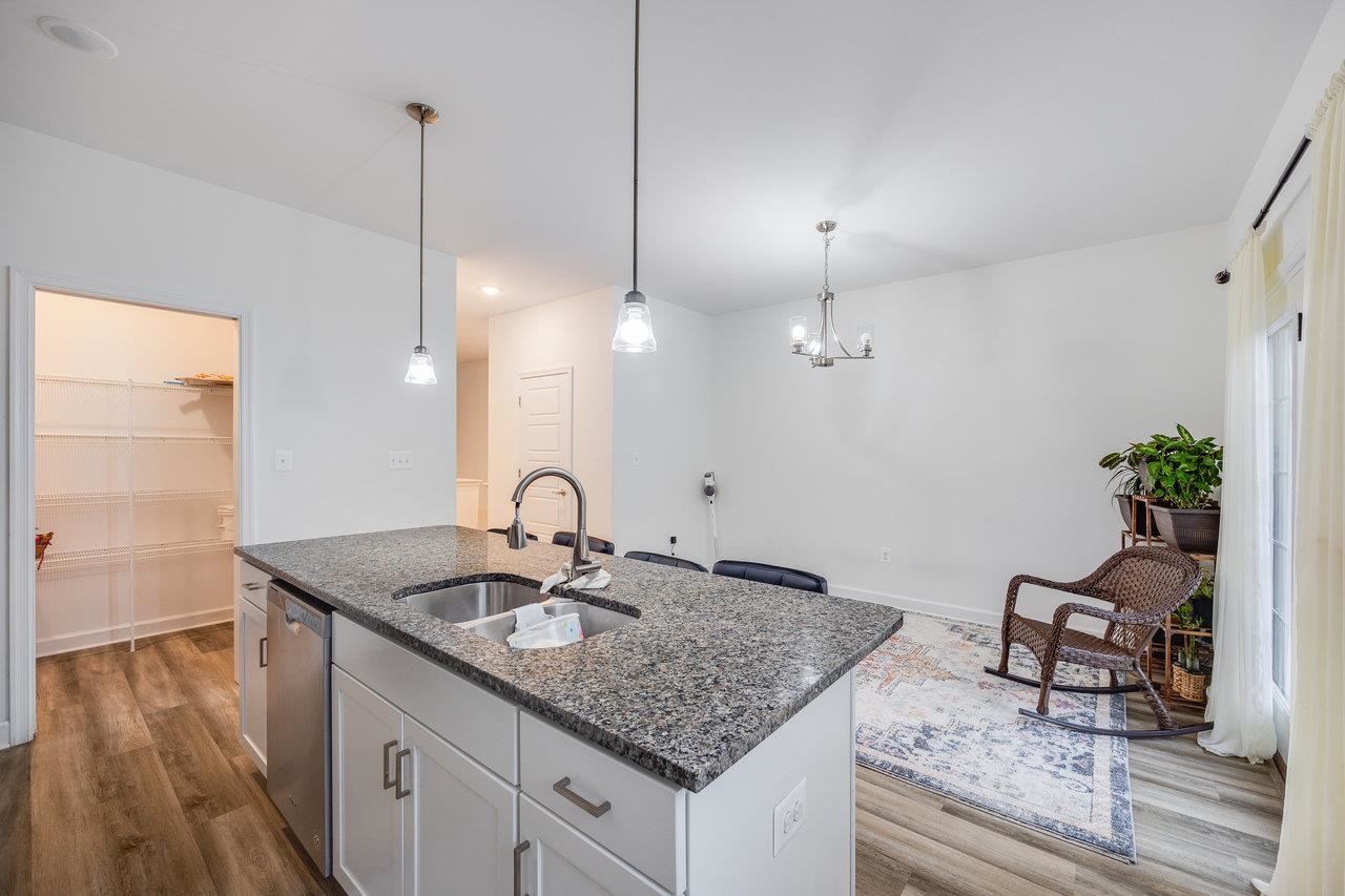 2910 BELGIAN DR