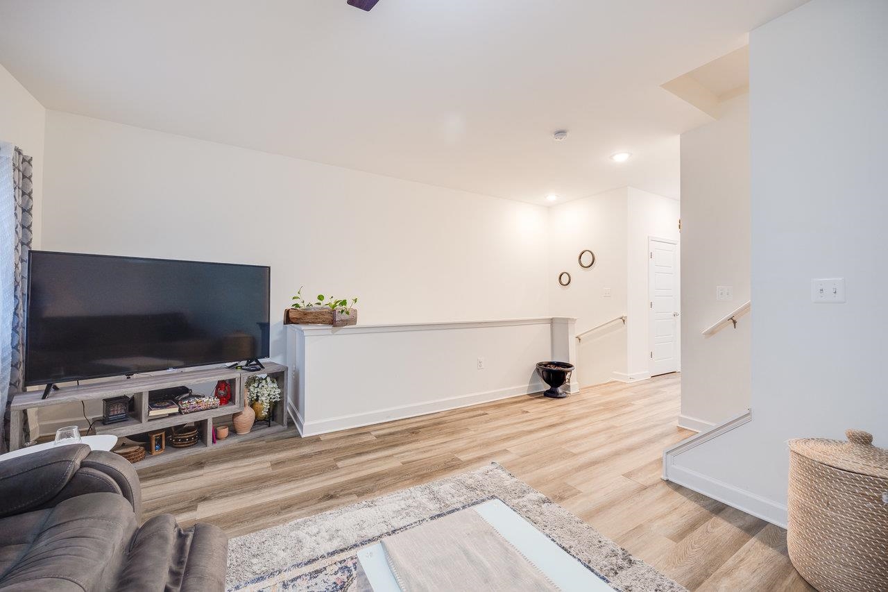 2910 BELGIAN DR