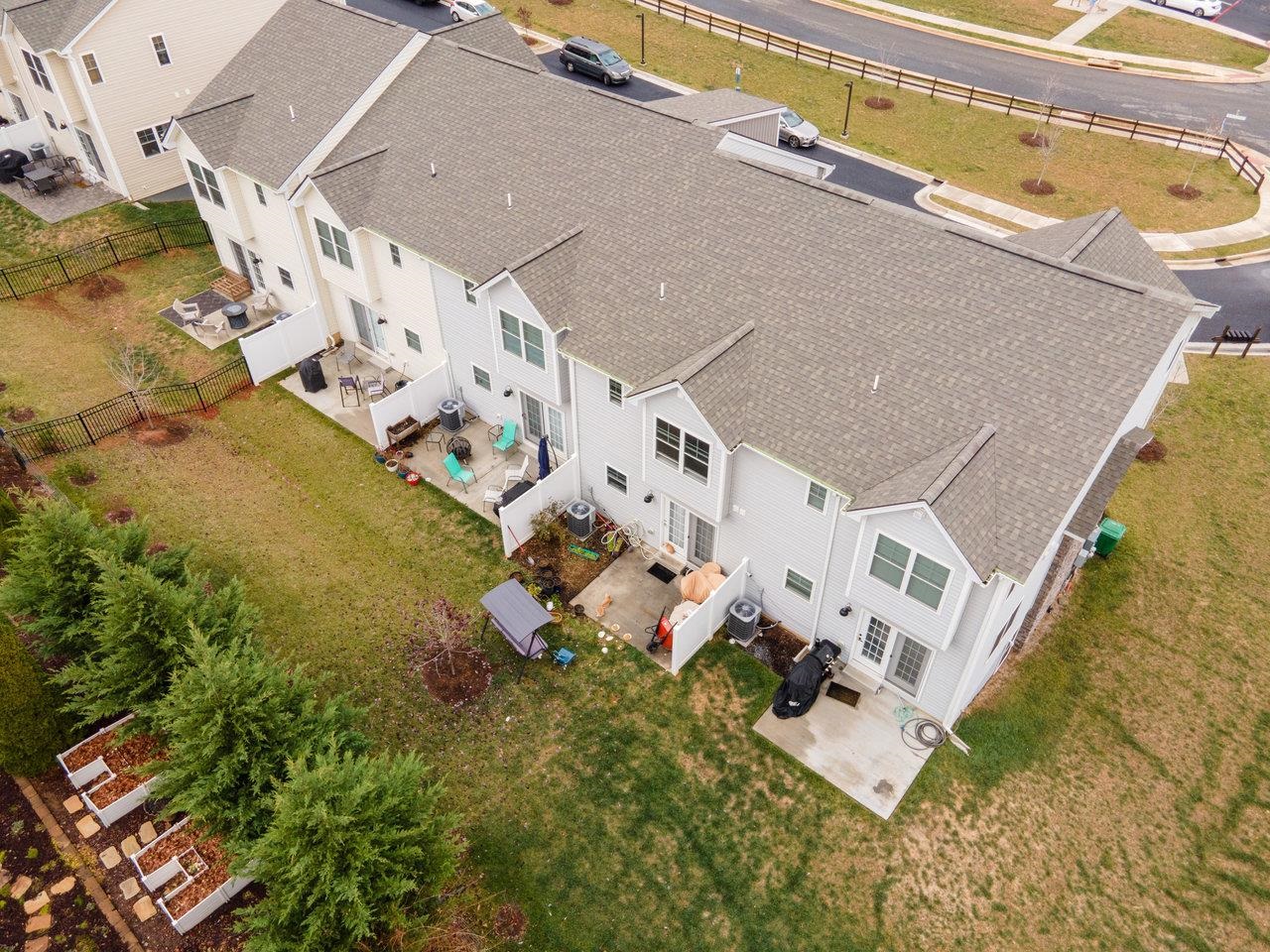 2910 BELGIAN DR