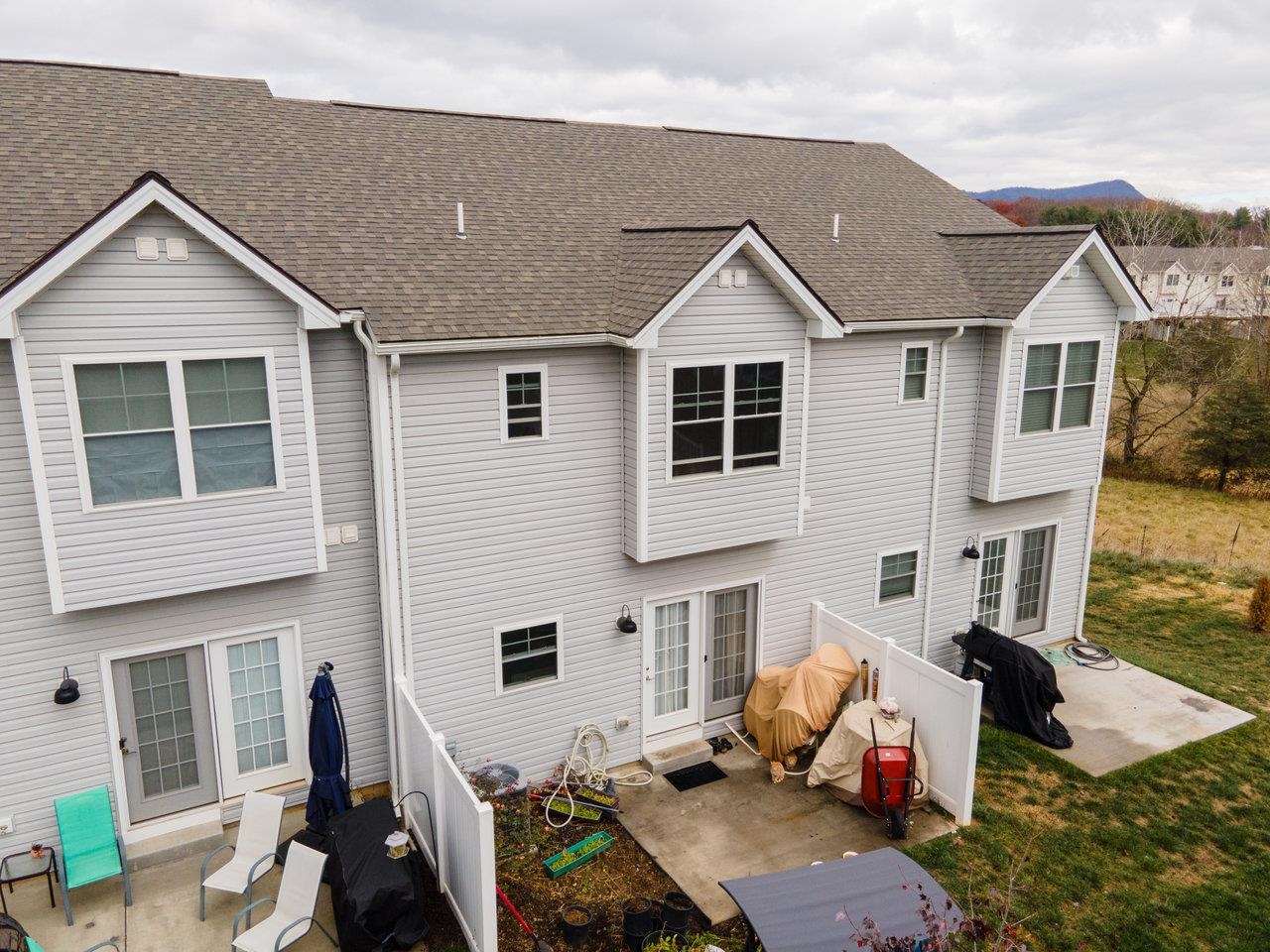 2910 BELGIAN DR