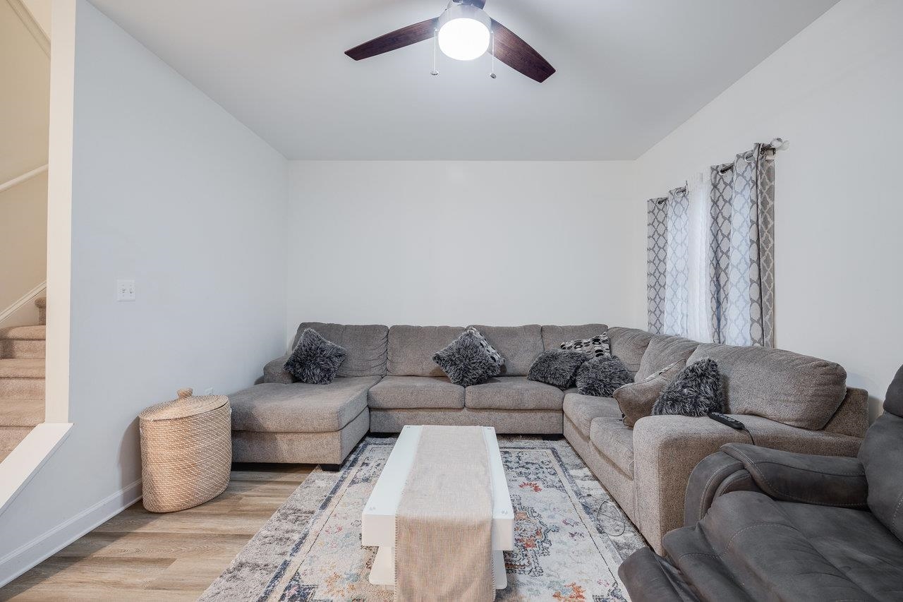 2910 BELGIAN DR