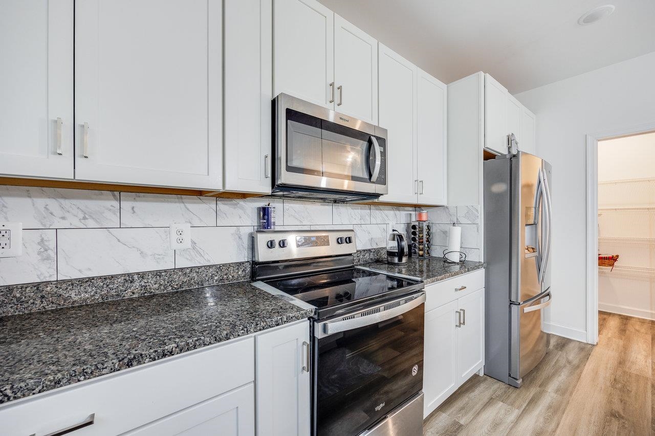 2910 BELGIAN DR