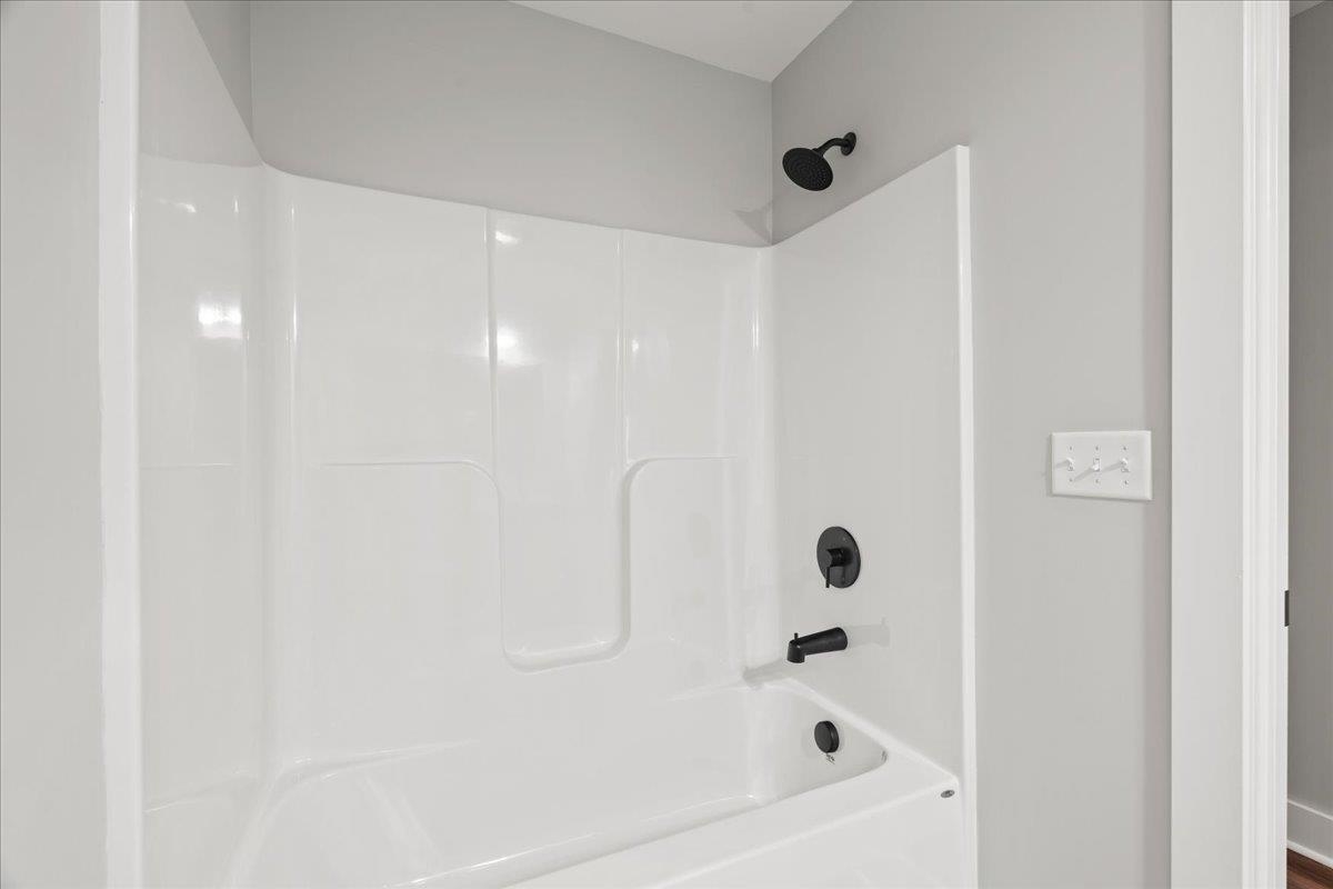 18 PRAIRIE CT