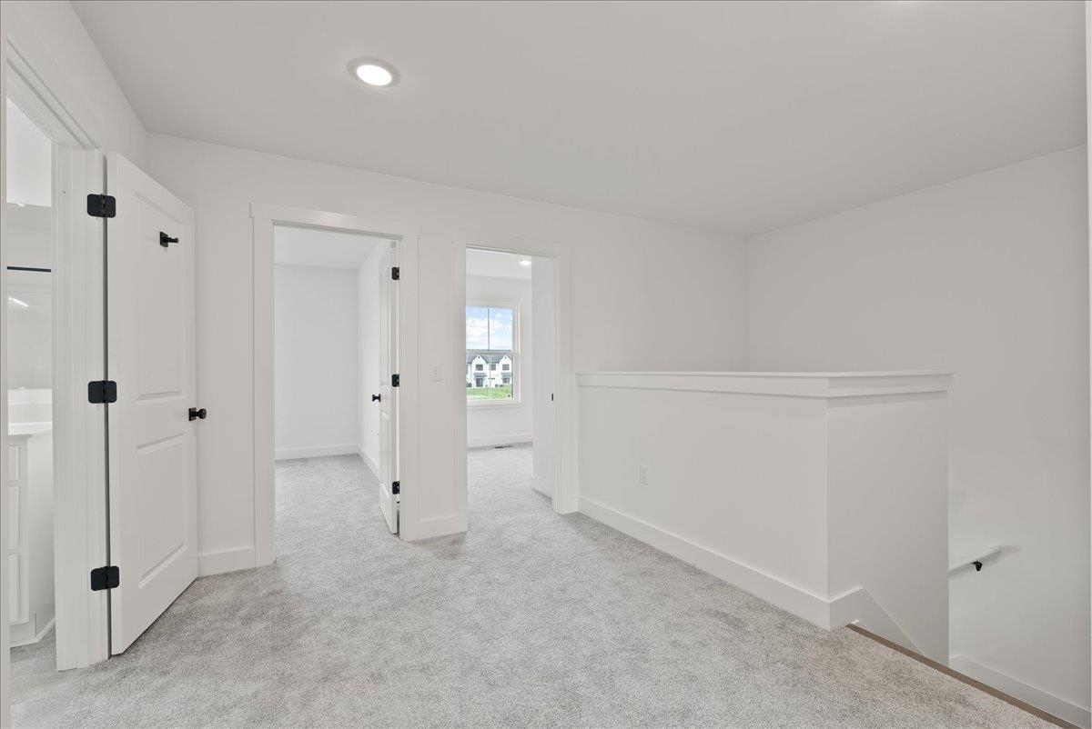 6 PRAIRIE CT