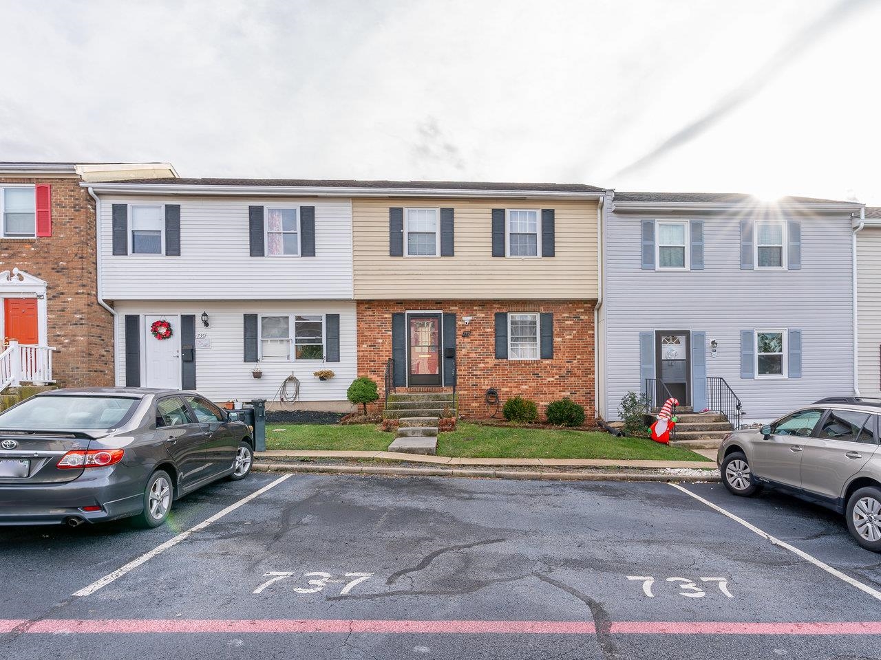 737 NORTHFIELD CT