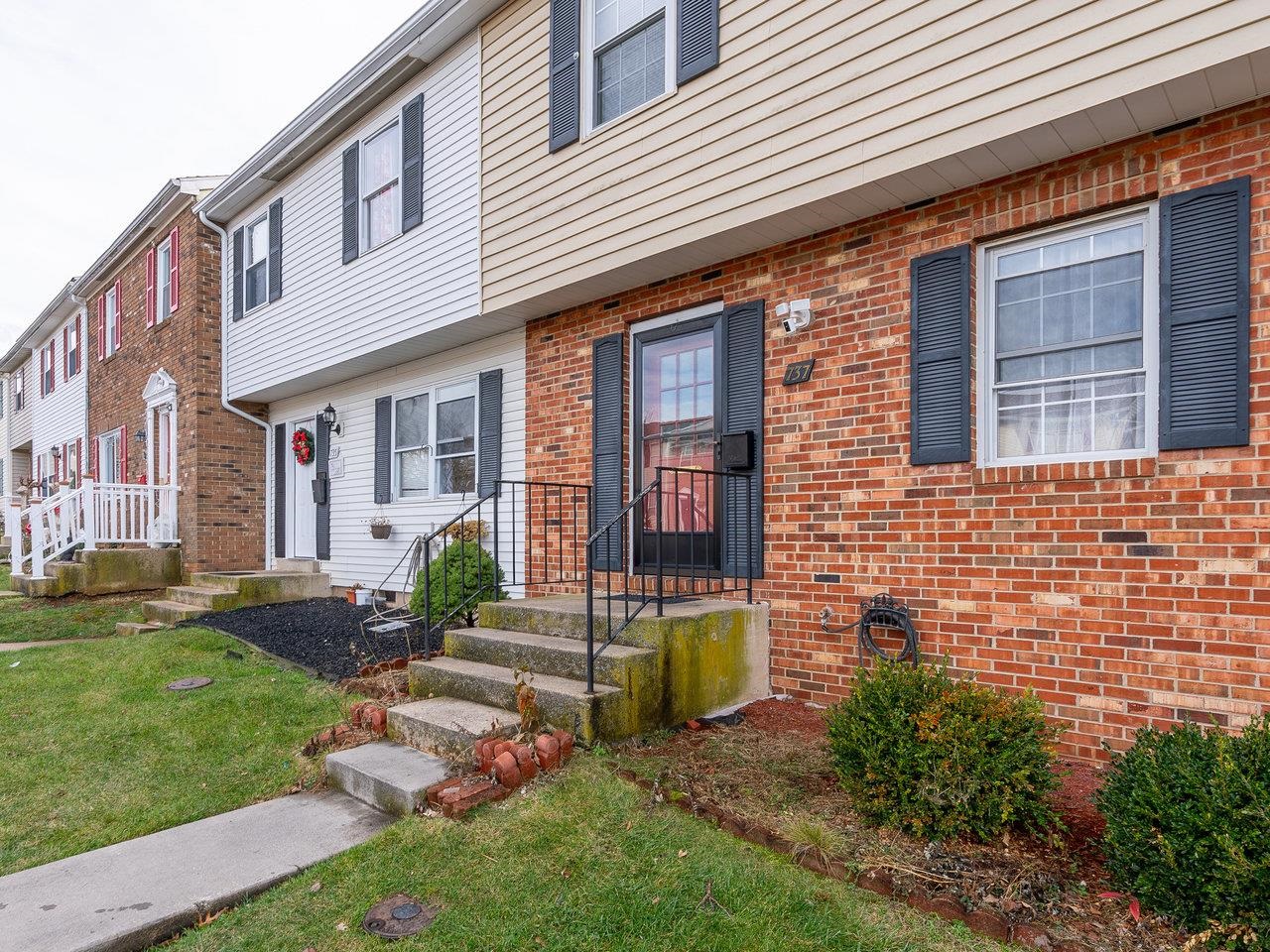 737 NORTHFIELD CT