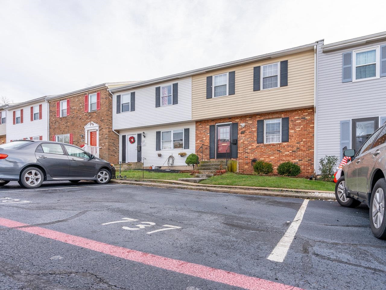737 NORTHFIELD CT