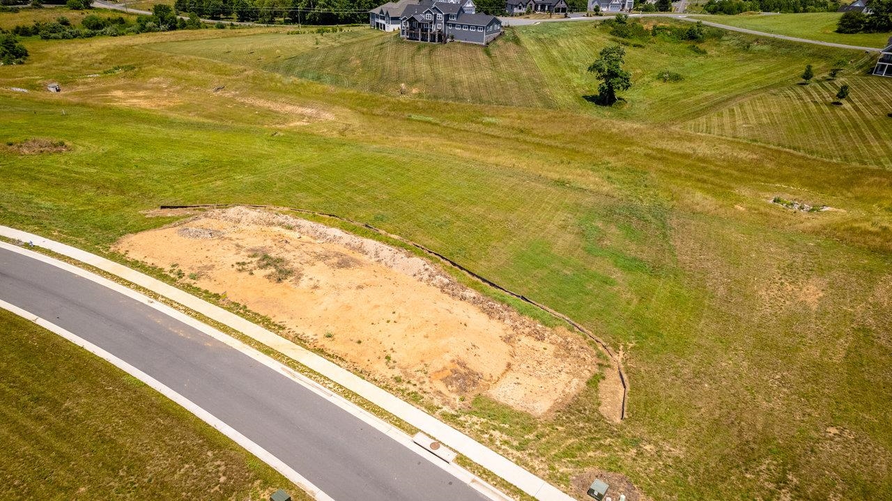 2580 HUNTINGTON SPRINGS DR