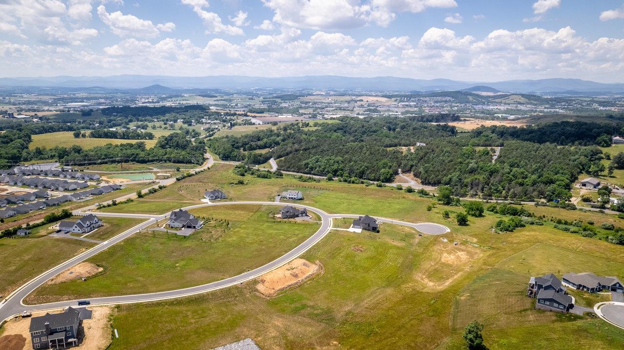 2580 HUNTINGTON SPRINGS DR