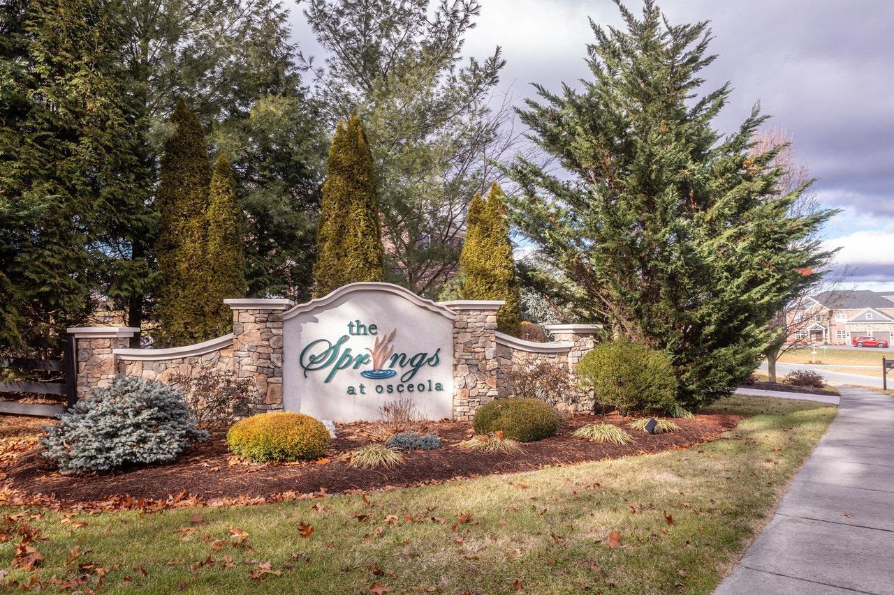 2580 HUNTINGTON SPRINGS DR