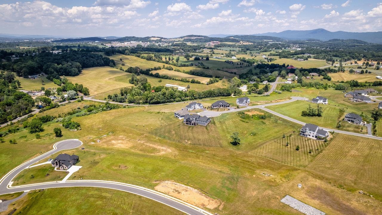 2580 HUNTINGTON SPRINGS DR