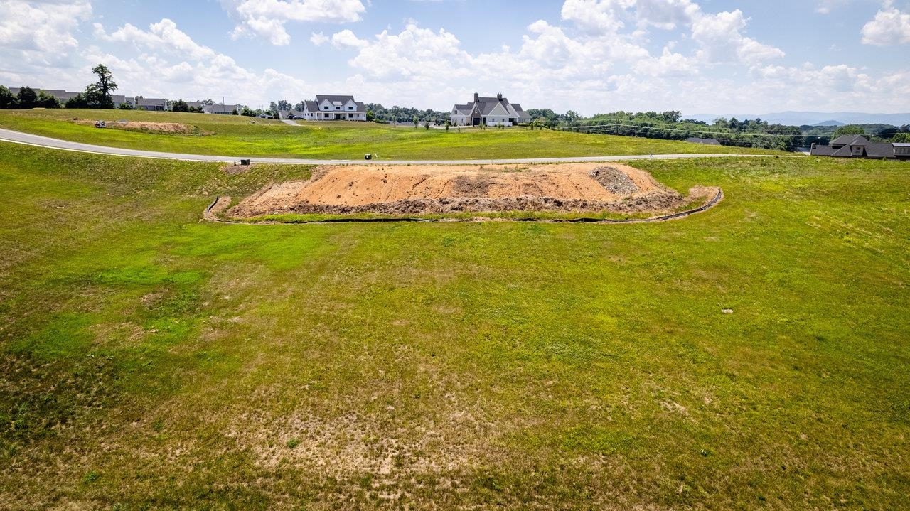 2580 HUNTINGTON SPRINGS DR