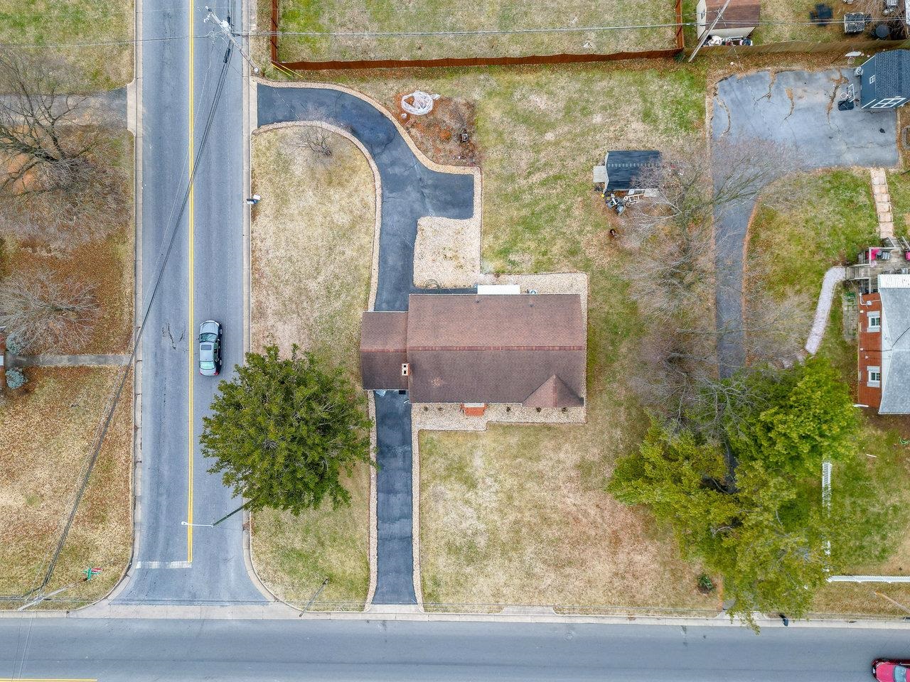 817 COUNTRY CLUB RD