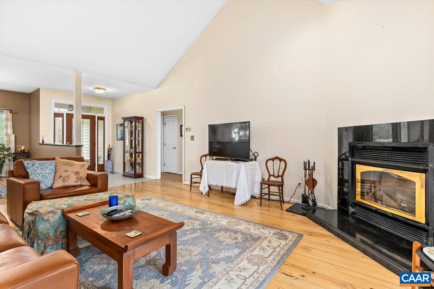 553 HIDDEN VALLEYS RD